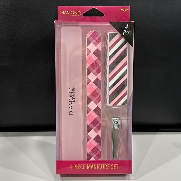 Manicure Set - Picture 1 of 3